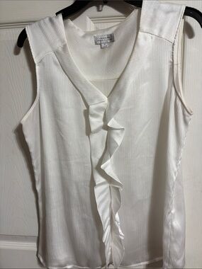 Tahari Ivory Ruffle V-Neck Sleeveless Blouse